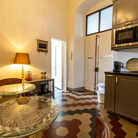 Casa Giangare Pensión Sarzana